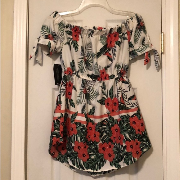 Jr’s Off The Shoulder Dress sz.Small - Picture 7 of 7